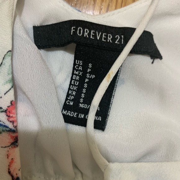 Forever 21 romper - Picture 2 of 3